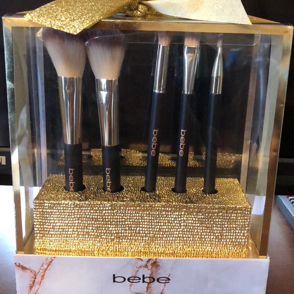 Bebe brushes set